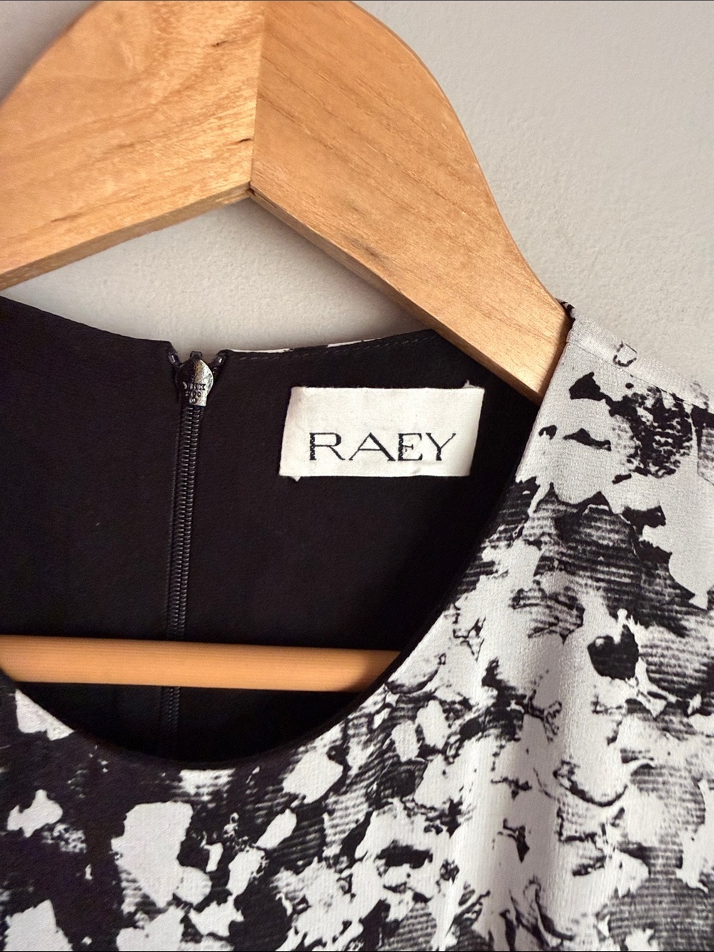 Raey Long Sleeve Printed Silk Maxi Dress 8 - Picture 7 of 8